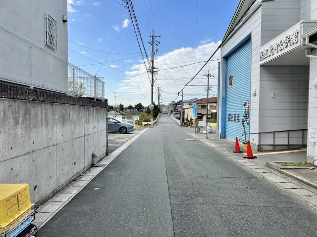 中央区鴨江3丁目　第2　1号棟の前面道路含む現地写真|前面道路を西を向いて撮影しました！！