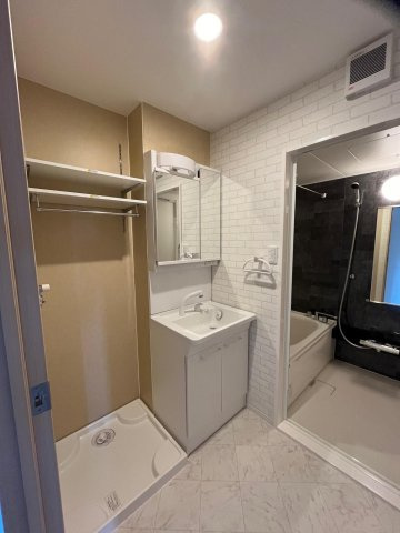 シャルムⅢの独立洗面台|朝の身支度には欠かせない独立洗面化粧台