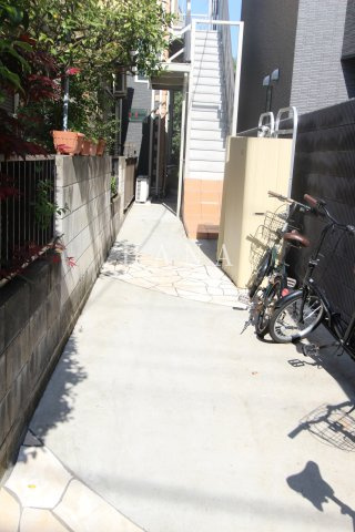 ユナイト大島AD・オリベッティのエントランス