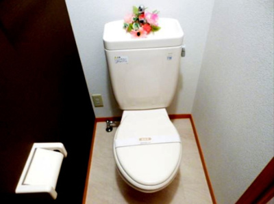 【トイレ】 | クレセント | ※イメージ　同物件別号室の写真