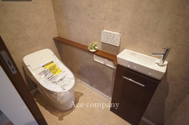 【トイレ】 | 八尾市東本町5丁目 | 2階のトイレはタンクレストイレです☆