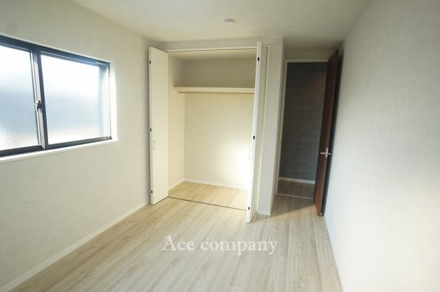 【子供部屋】 | 八尾市東本町5丁目 | 【3階：洋室6.5帖】クローゼット完備です♪