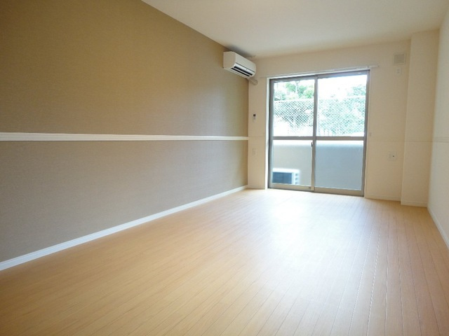 アルページュの居間・リビング