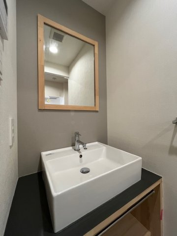 レジディア本郷菊坂プレイスの独立洗面台|※写真は別室になります