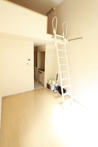 ネオステージ浅田の居間・リビング|同タイプ参考写真です。