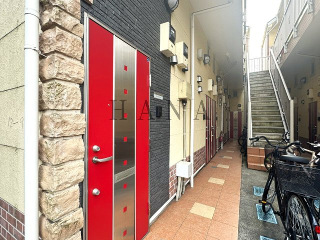 ユナイト 東門前モンターナの杜のエントランス