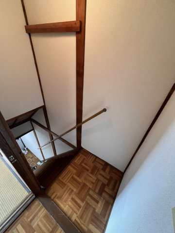 大日丘1-10-1貸家の内装|内装は落ち着いています