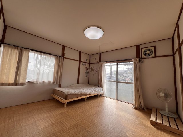 大日丘1-10-1貸家の居間・リビング|ゆったりとしたリビングです