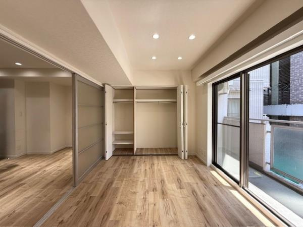 リエール若松町の居間・リビング|ゆったりとした居間です