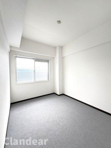 グリーンパーク六木Ⅱの洋室|ドキドキの新生活も、安心してスタート。ぴったりの住まいを見つけませんか？クランディアが一緒に住まい選びをサポートします‼　まずは、お気軽にお問合せください　＃クランディア