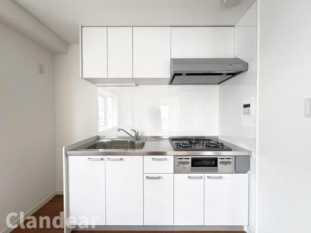 グリーンパーク六木Ⅱのキッチン|ドキドキの新生活も、安心してスタート。ぴったりの住まいを見つけませんか？クランディアが一緒に住まい選びをサポートします‼　まずは、お気軽にお問合せください　＃クランディア