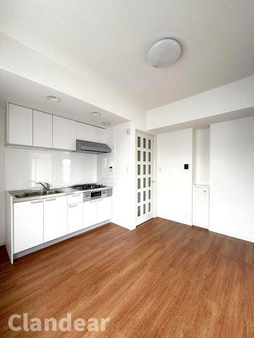 グリーンパーク六木Ⅱの居間・リビング|ドキドキの新生活も、安心してスタート。ぴったりの住まいを見つけませんか？クランディアが一緒に住まい選びをサポートします‼　まずは、お気軽にお問合せください　＃クランディア