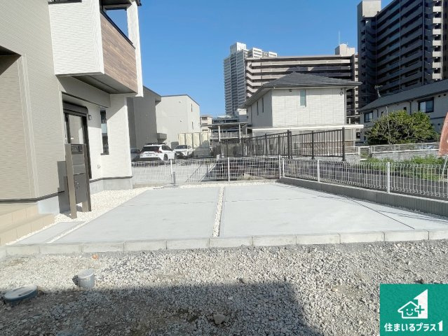 現地説明会開催　栗東市綣　新築一戸建ての駐車場|駐車スペース！散水栓があるので、こまめに愛車を洗えます！