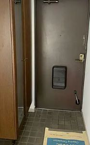 【玄関】 | リバーサイドテラス | 収納もある玄関です