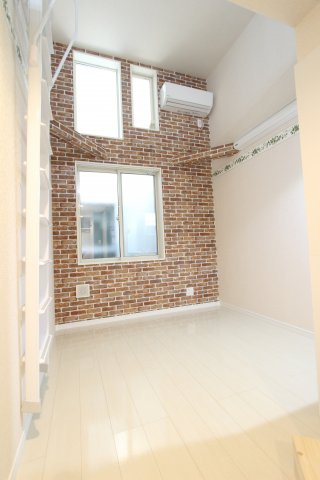 ユナイトＡＮＺＥＮブラバスの居間・リビング