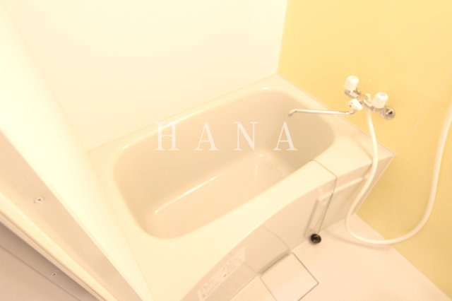 横浜市鶴見区北寺尾３丁目のアパートの浴室