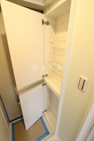 クリスピーロードの玄関