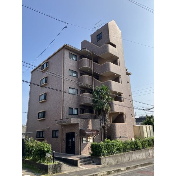 リバーサイドＮの外観