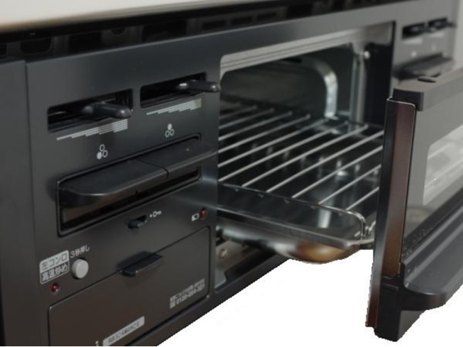 【キッチン】 | 花見川区長作台２丁目　中古戸建て | ３口ガスコンロ