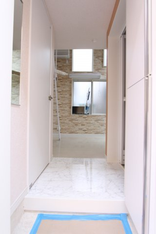 ユナイト鶴見ルーカスの杜の玄関|同タイプ参考写真です。