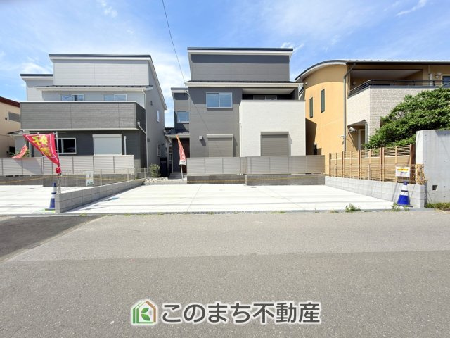 リナージュ宇都宮市富士見が丘2丁目24-1期　2号棟の駐車場|お車並列３台分ご用意しております♪