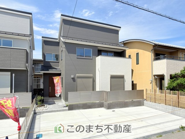 リナージュ宇都宮市富士見が丘2丁目24-1期　2号棟の外観|本日ご内覧できます(*^^*)
お電話でのお問合せが非常にスムーズです！
現地直接集合のお待ち合わせも大丈夫です！
お気軽にお問合せ下さい(^^)/