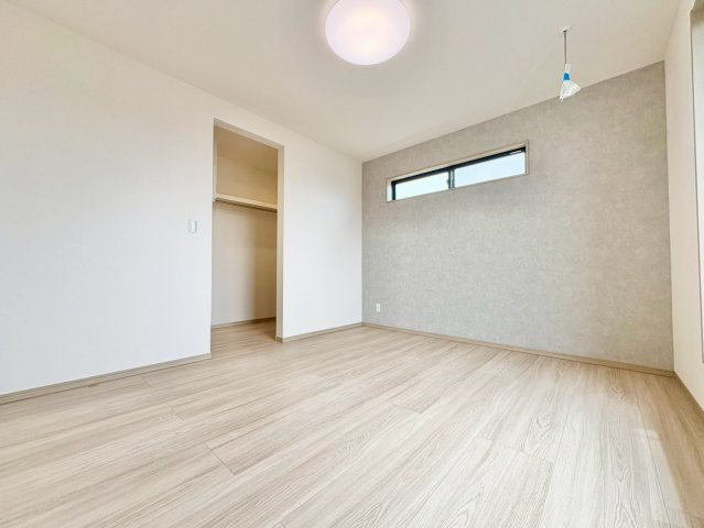 【寝室】