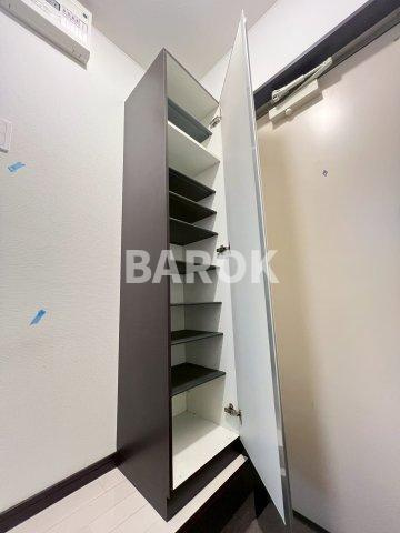 カトレア板付の玄関