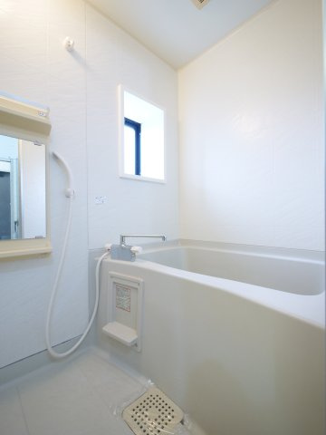 ディアス30　C棟の浴室|※写真は別の部屋のものです。