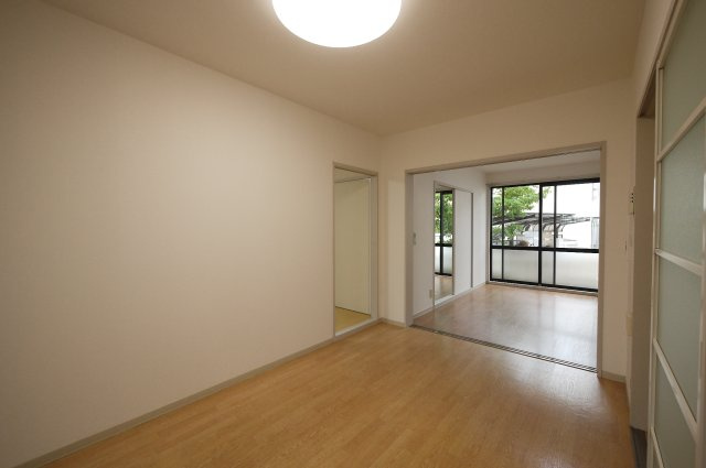 ディアス30　C棟の居間・リビング|※写真は別の部屋のものです。