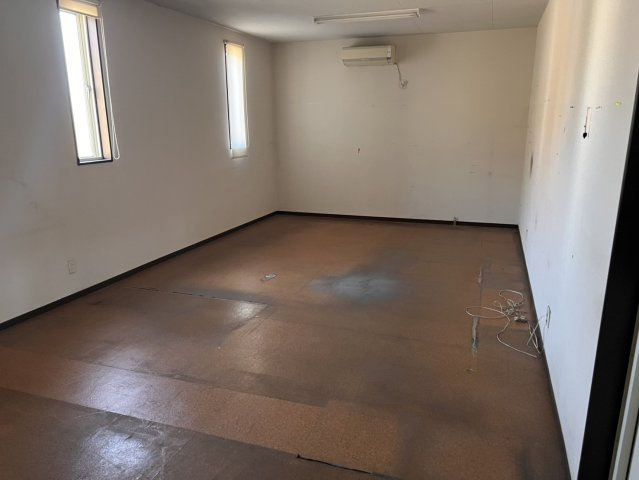 那珂川町　倉庫の洋室