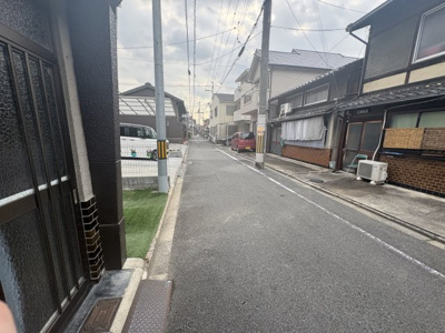 【前面道路含む現地写真】 | 西七条御領町　売土地（建築条件無） | 2路線2駅利用可能な為利便性に優れています♪