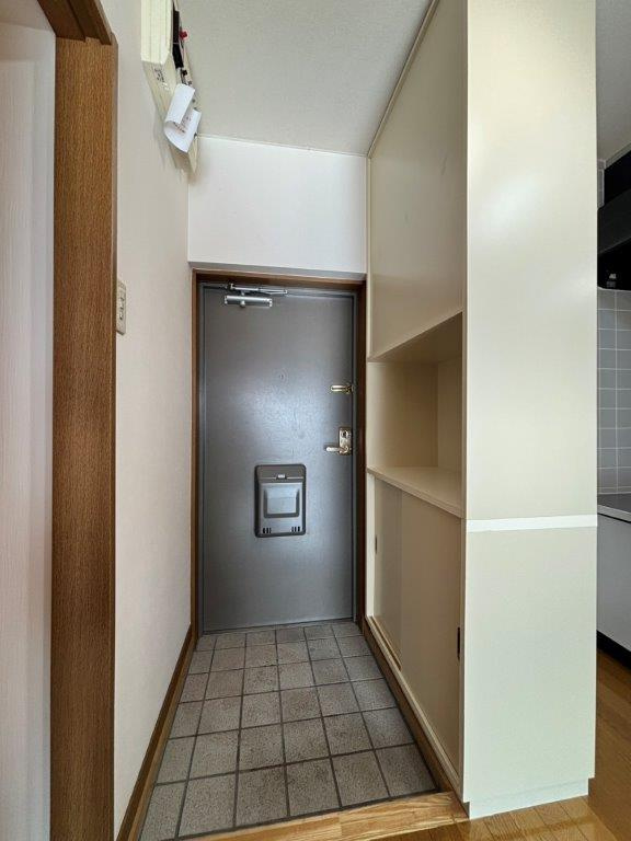 ロイヤルヒルズ南仙北の玄関