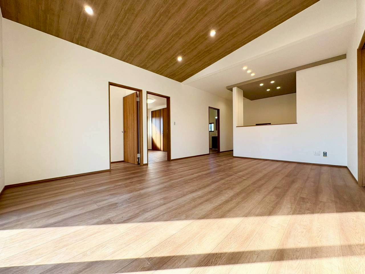 【居間・リビング】