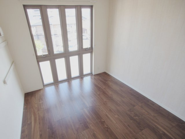 サリアンコート川田の洋室