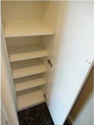 プレール・ドゥーク東京ＥＡＳＴⅢの玄関