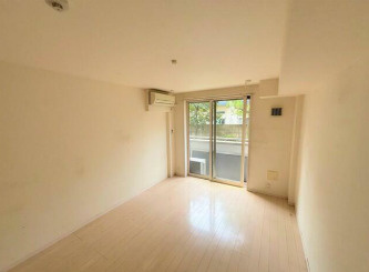 【居間・リビング】 | 陽だまり荘 | 明るい洋室！