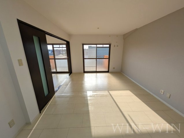 レジデンシアNOVの居間・リビング