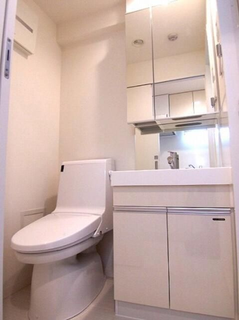 ステージファースト飯田橋アジールコートの洗面所