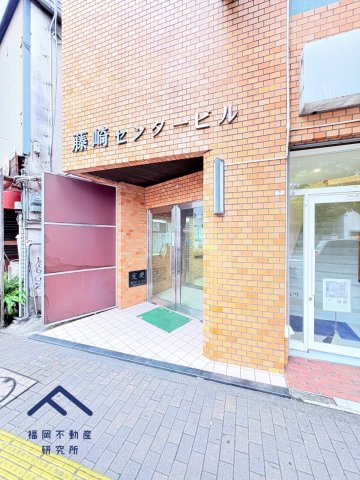 藤崎センタービルのエントランス