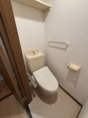 ヴァレ谷上のトイレ
