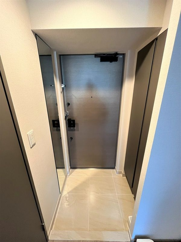 ブランシエスタ浦安の玄関