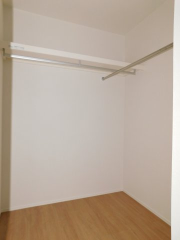 名古屋市南区星崎１丁目の新築一戸建の収納|◇大容量ウォークインクローゼット◇　　大きな荷物もしっかり収納できます♪