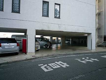 宇品シーサイドマンションの駐車場