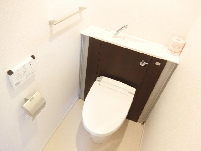 クリントブライアントのトイレ