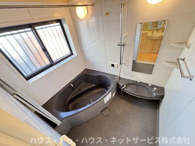 ハウスウイング２号棟の浴室