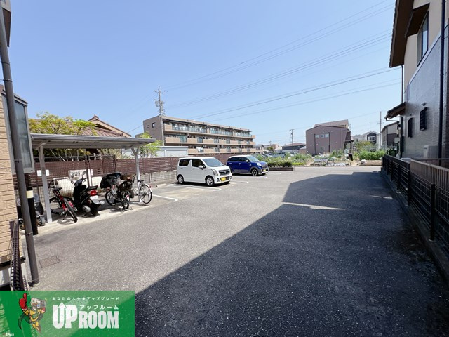 四季 雅の駐車場