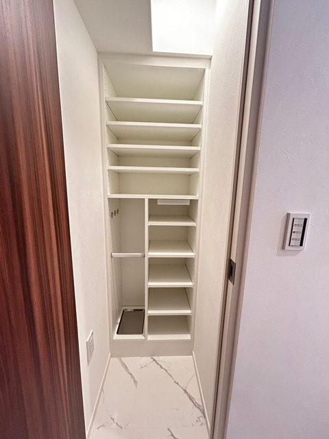 茅ヶ崎市十間坂１丁目の賃貸マンションの玄関