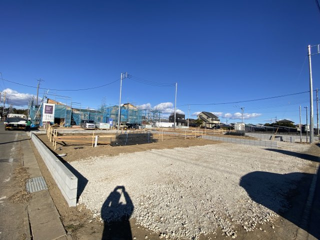 新築　太田市新田上江田町　GRAFARE　6号棟の駐車場|現地写真　駐車スペースは並列3台分可能です！

