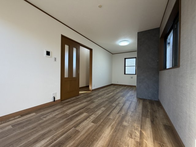 武庫町2丁目　リフォーム済み中古戸建の洋室